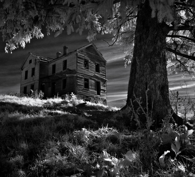 The 11 Most Terrifying, Haunted Places In Iowa