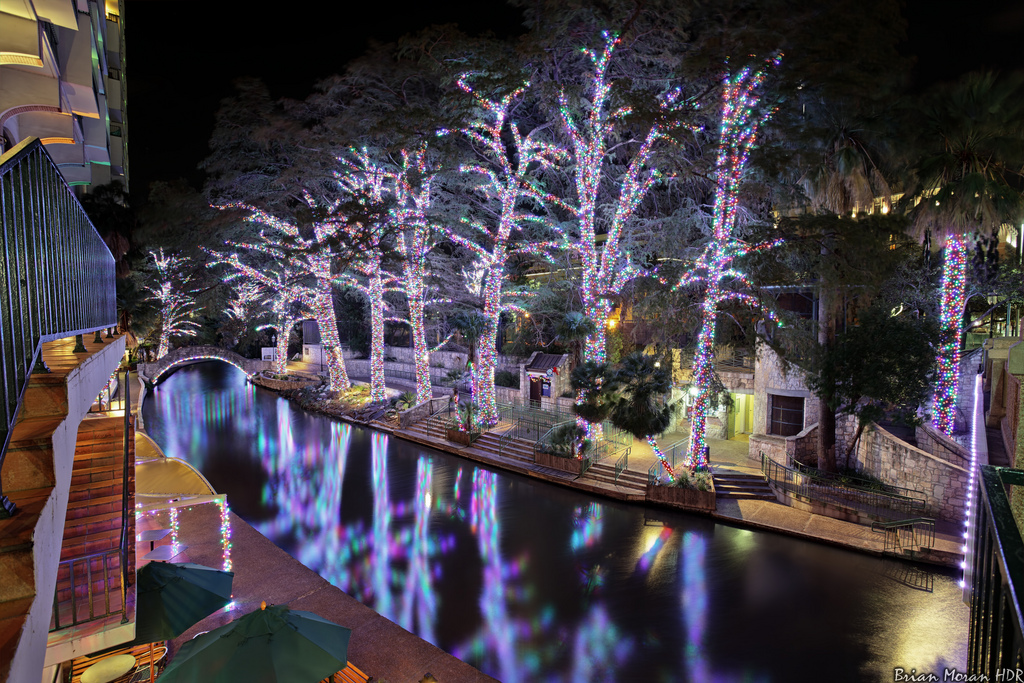 10 Best Christmas Displays In Texas