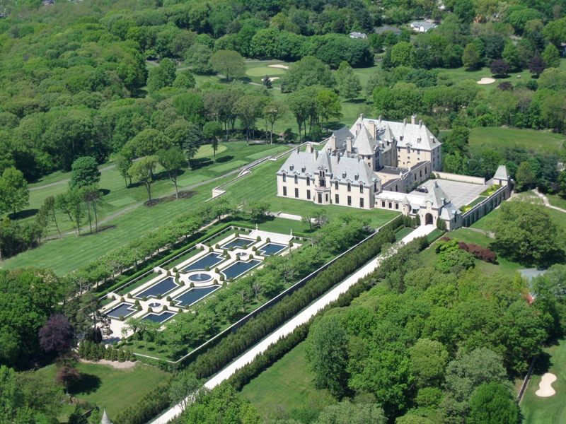 Oheka Castle In New York Will Make You Feel Like You Re In A Fairytale