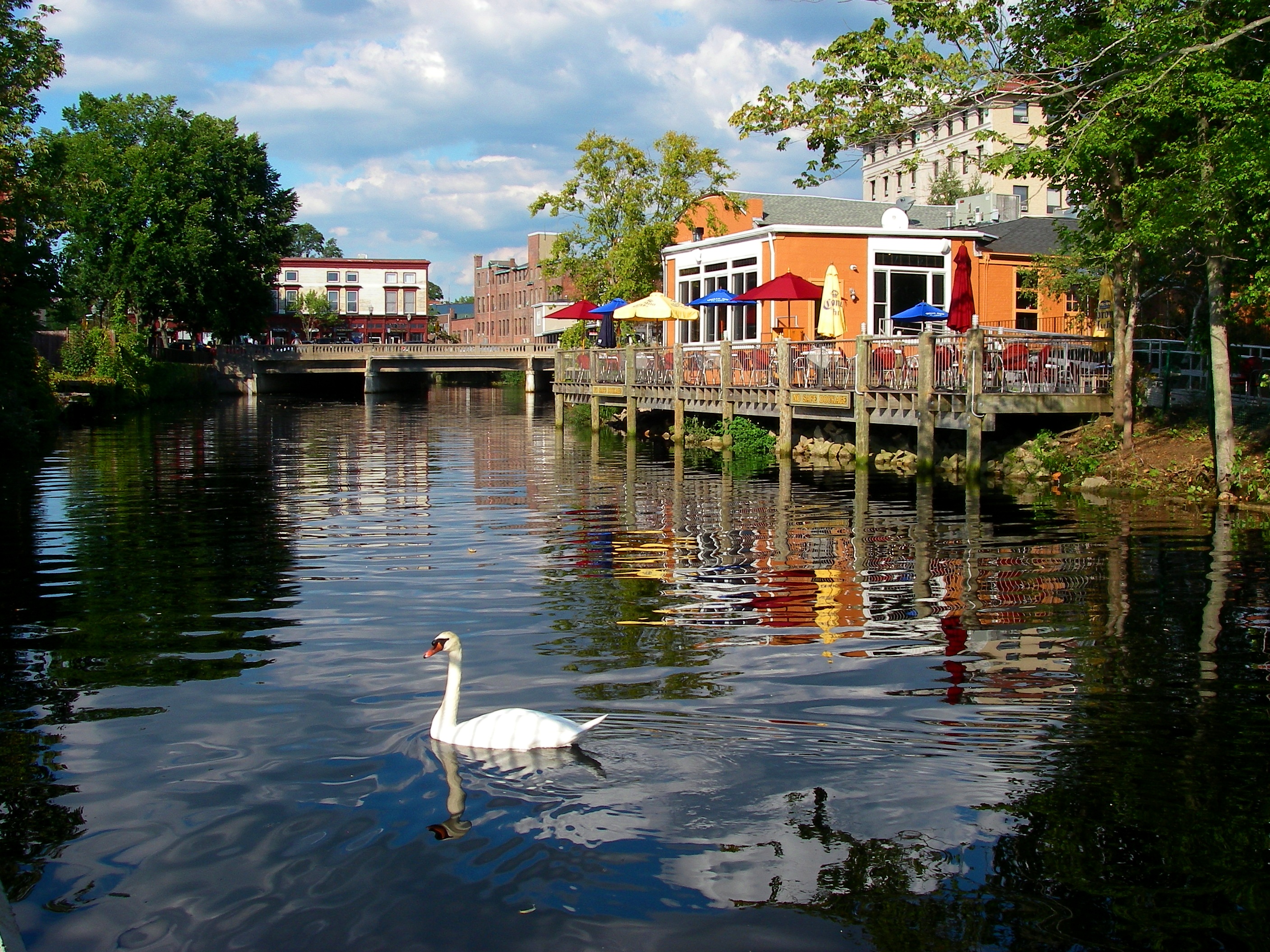 10 River Towns In Connecticut That Are Super Charming