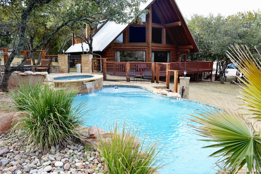 Log Country Cove Is One Of The Best Hotels In Texas