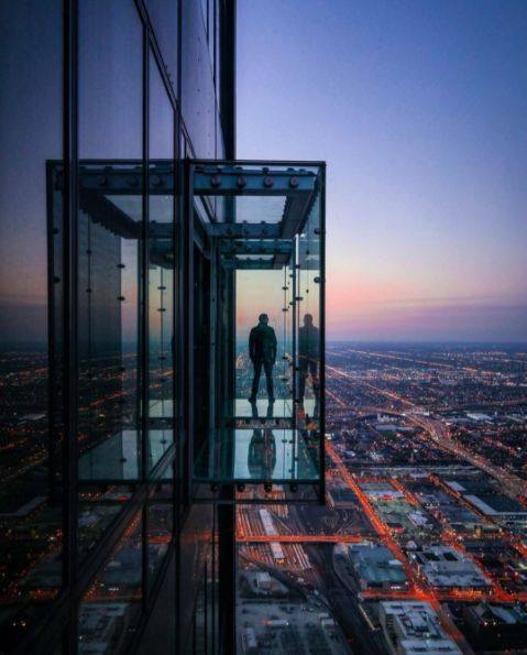 Willis Tower Has Best Glass Bottom Skydeck In Chicago