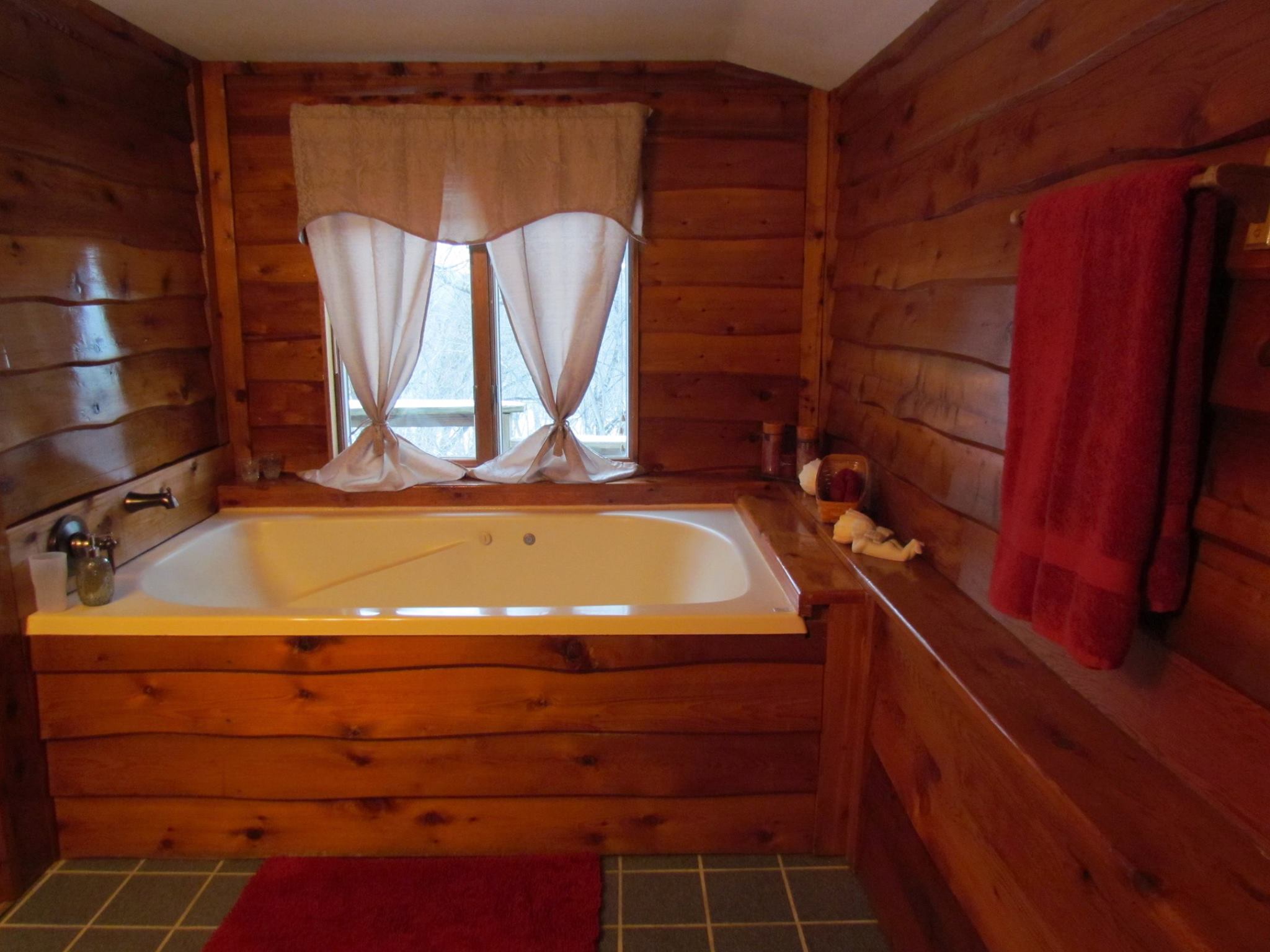 These Secluded Illinois Cabins Are Surrounded By Breathtaking