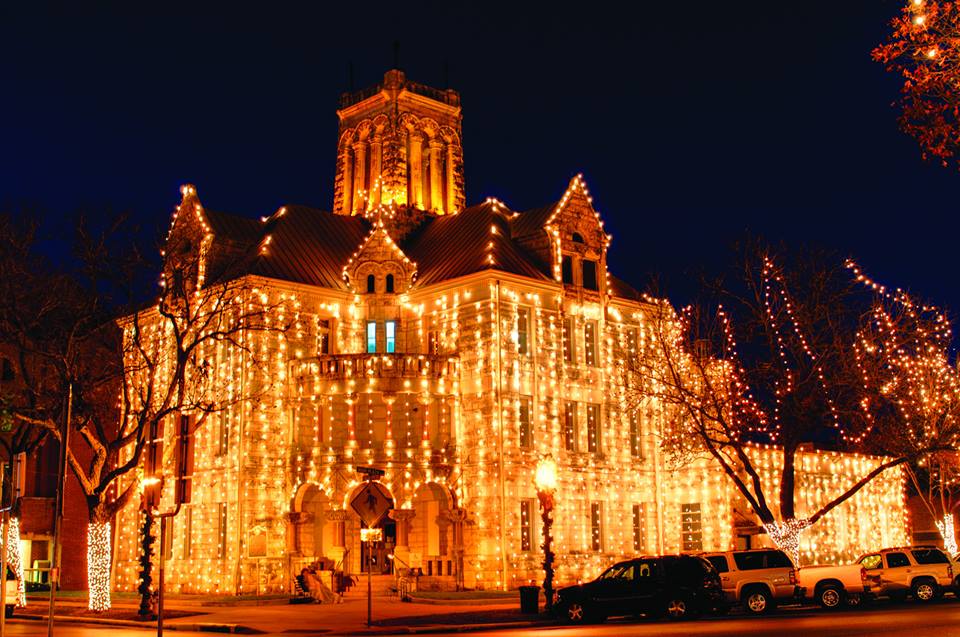 The Christmas Light Trail In Texas That Will Make Your Season Bright