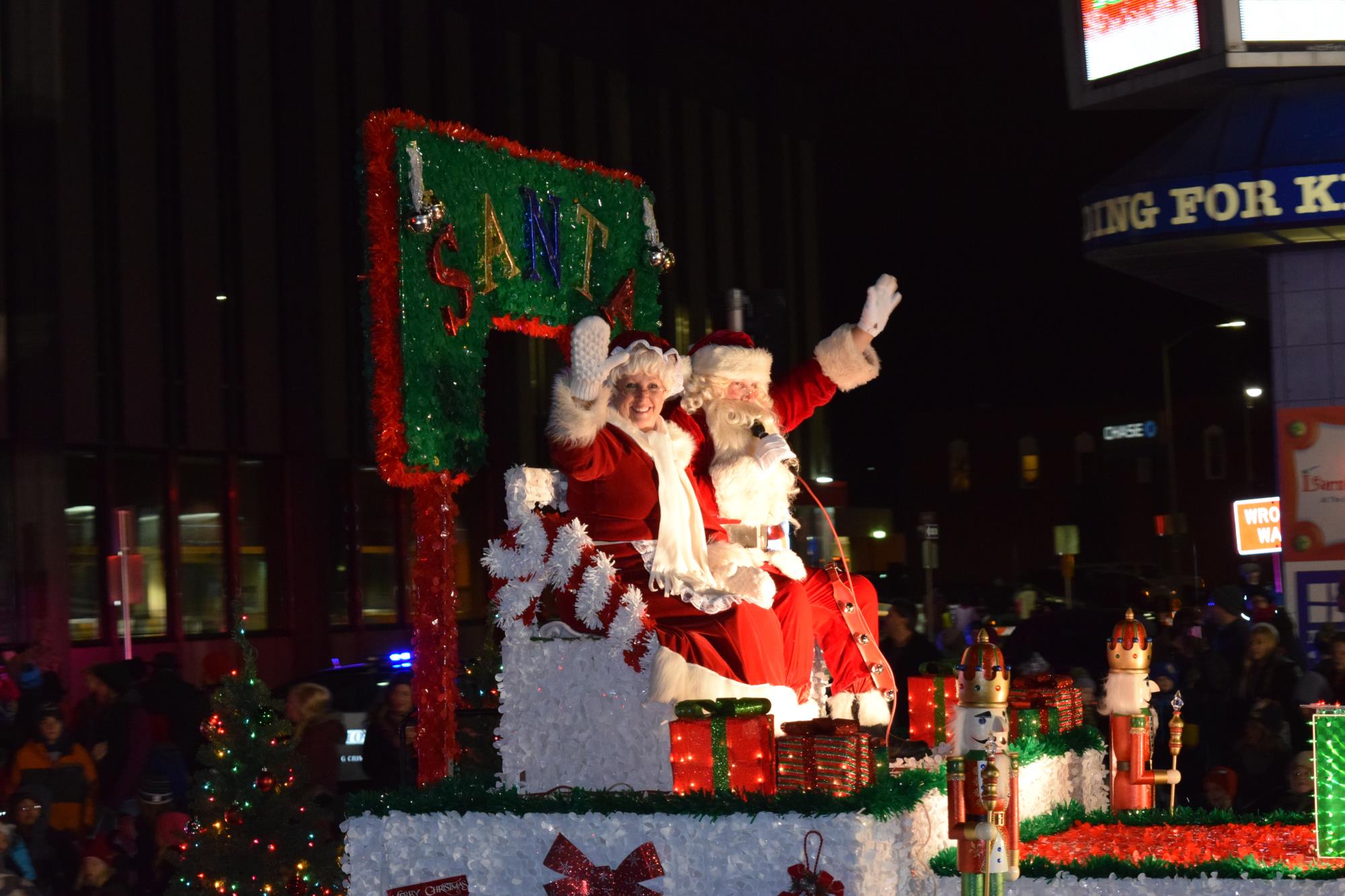 Appleton Christmas Parade 2022 Appleton's Downtown Christmas Night Parade Lights The Night To Usher In