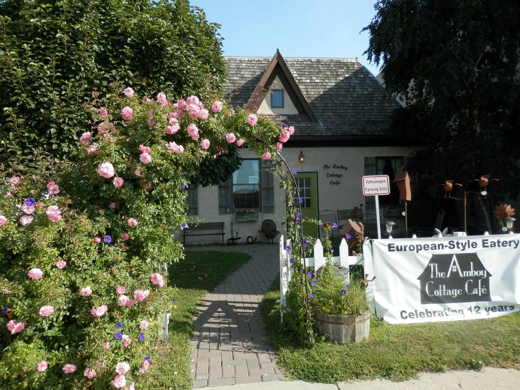 The Charming Restaurant In Minnesota That Used To Be A Gas Station