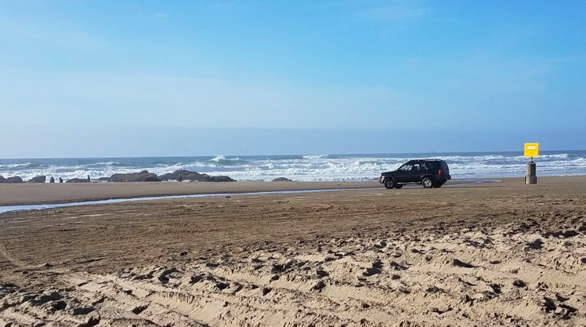 You can drive right onto the beach in Lincoln City, Oregon