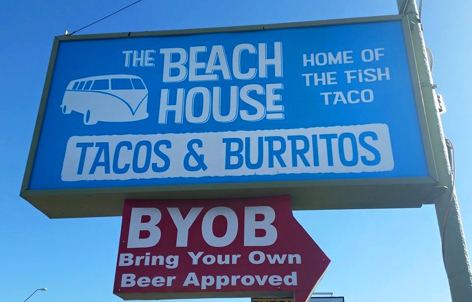 Two Hippies Beach House Is A 60s Themed Restaurant In Arizona