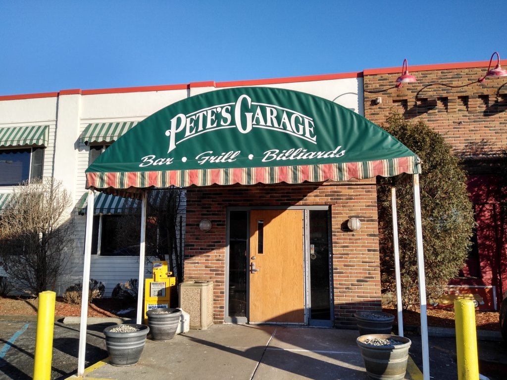 Pete's Garage Is Most Eclectic AutoThemed Restaurant In Michigan