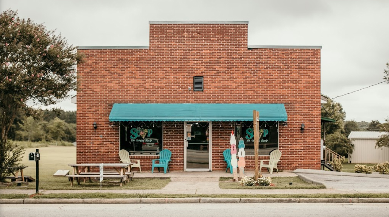 The Creative Treats At The Scoop Ice Cream Shop In Six Mile South