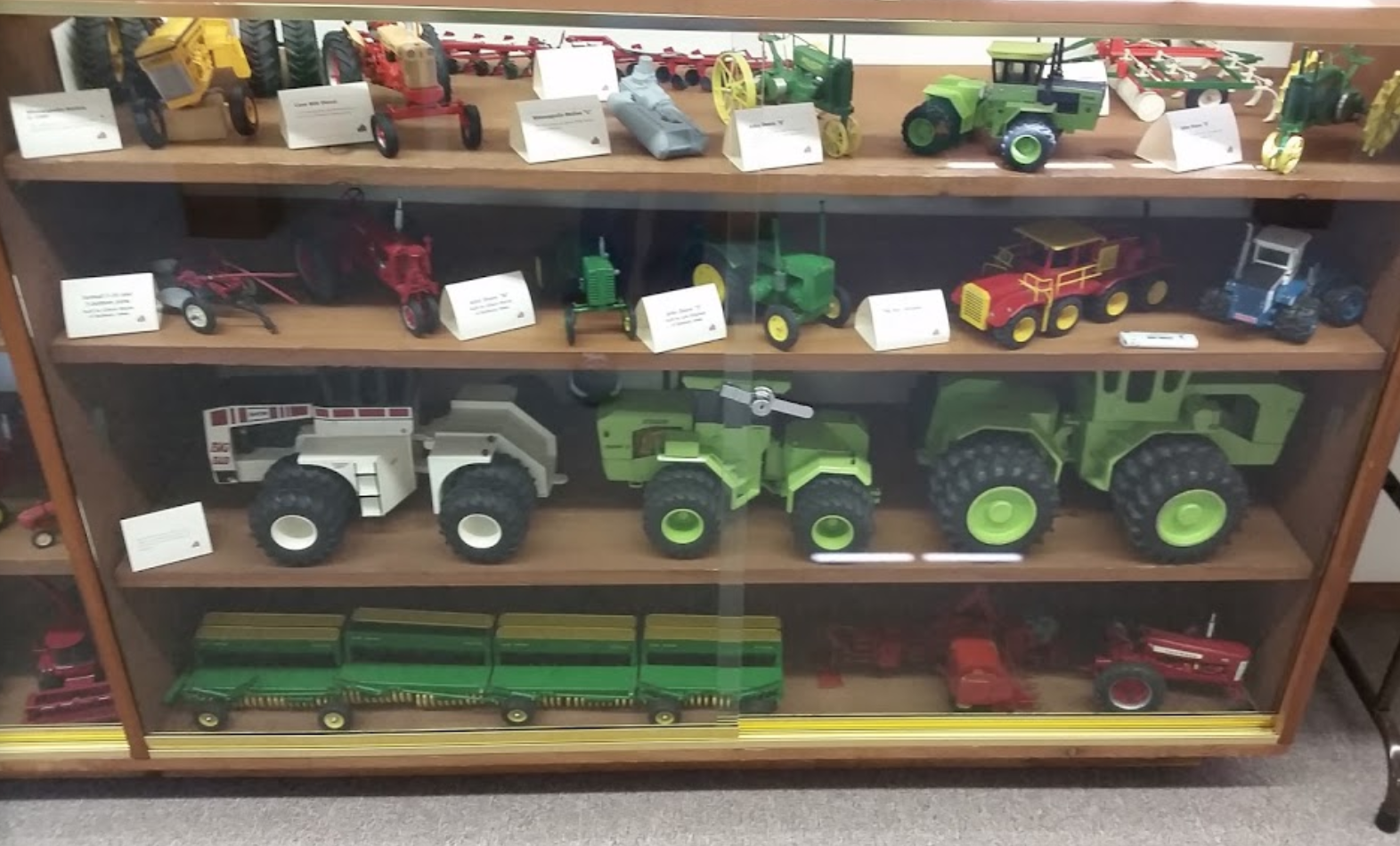 dakota farm toys