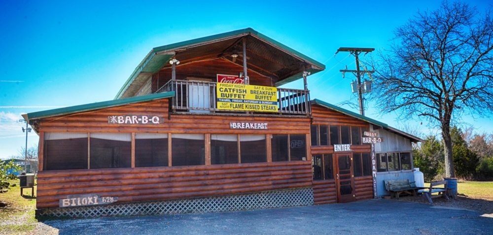 Big Daddy S In Oklahoma Is A Rustic Cabin Restaurant Near Lake