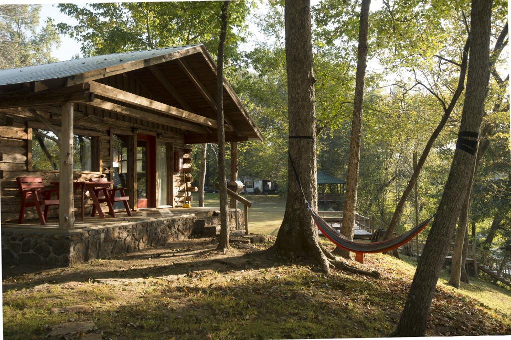 Lindsey S Resort In Arkansas Has Riverside Cabins Perfect For The