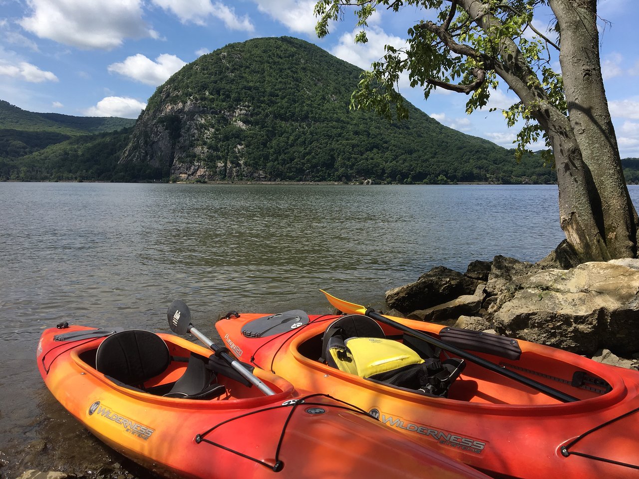 Kayak To Bannerman Castle With New York S Storm King Adventure Tours
