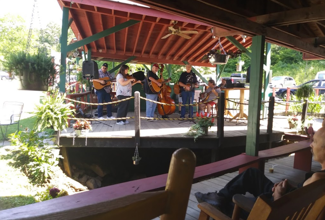Shatley Springs Restaurant Is In The Middle Of Nowhere In North