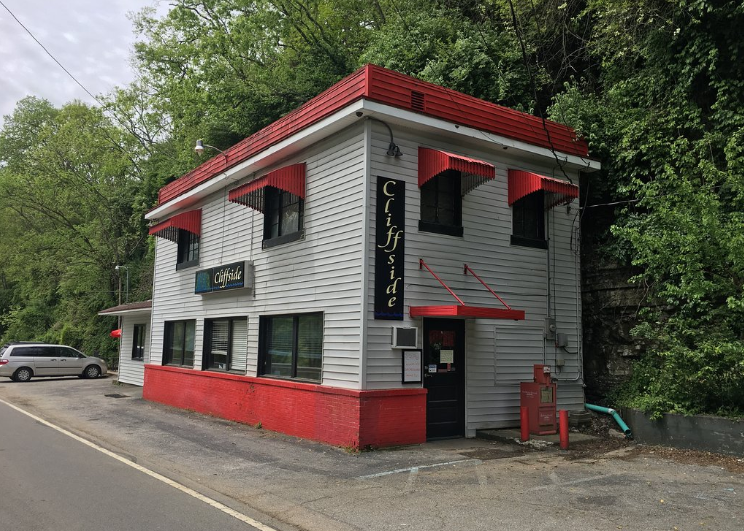 Delicious Cliffside Diner Has Been Serving Frankfort, Kentucky, Since 1948