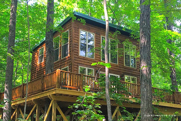 Unique Hocking Hills Tree House Getaway In Ohio