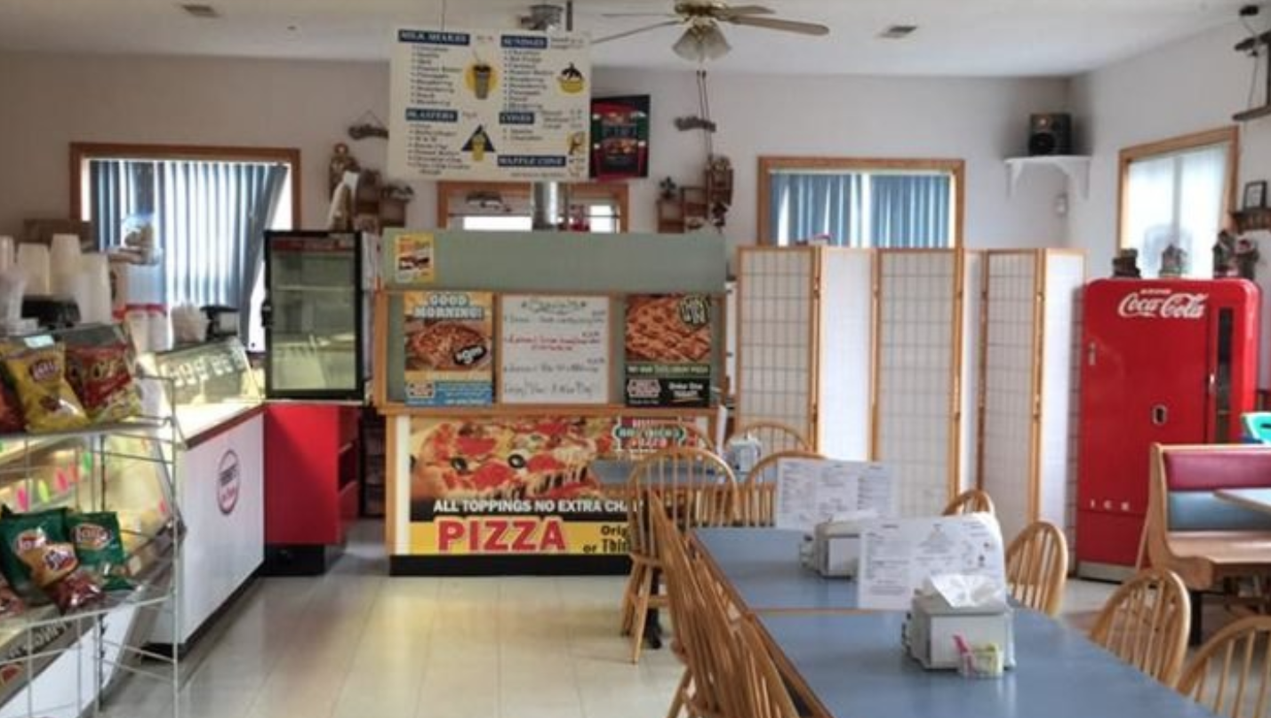 Tennessee Is Obsessed With Gas Station Pizza From Hunt Brother's Pizza