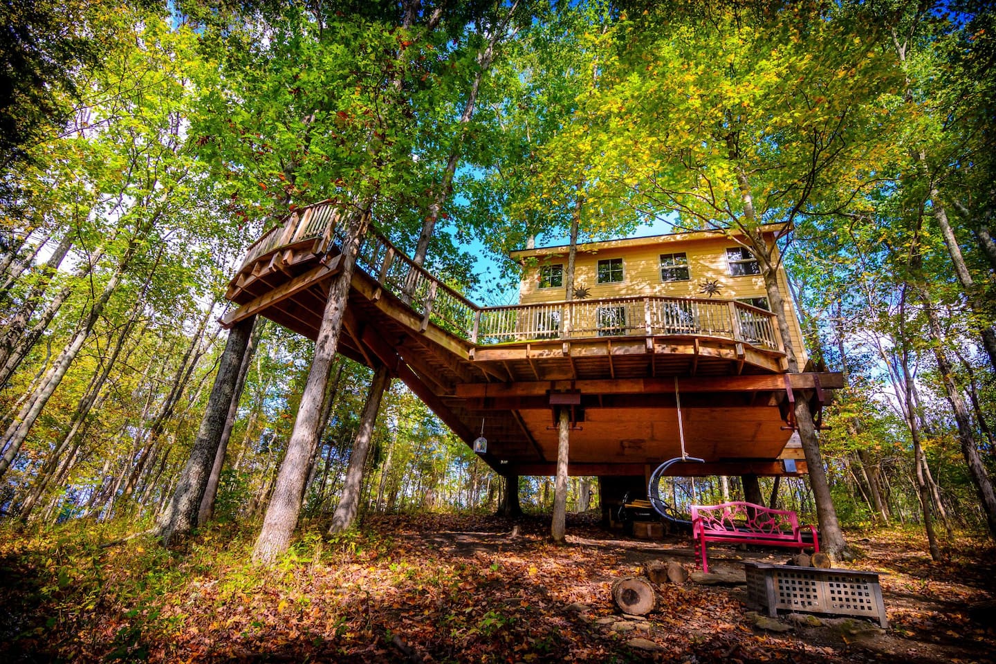 Spend A Night In This Treehouse Airbnb In Germantown, Kentucky