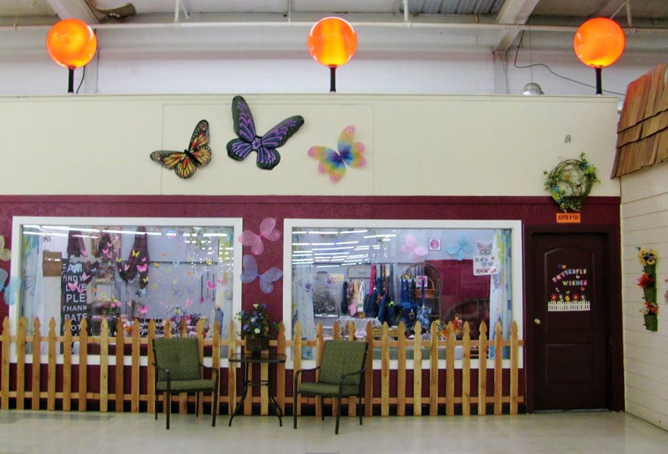 Yard Birds Mall Is One Of The Quirkiest Shopping Centers In Washington