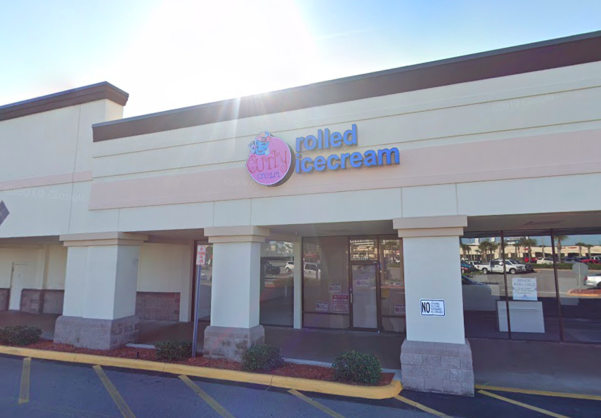 curly rolled ice cream