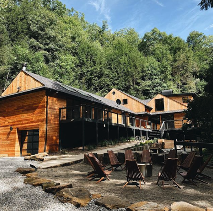This Ohio Cabin Hiding In Hocking Hills Has A Heated Waterfall Swimming